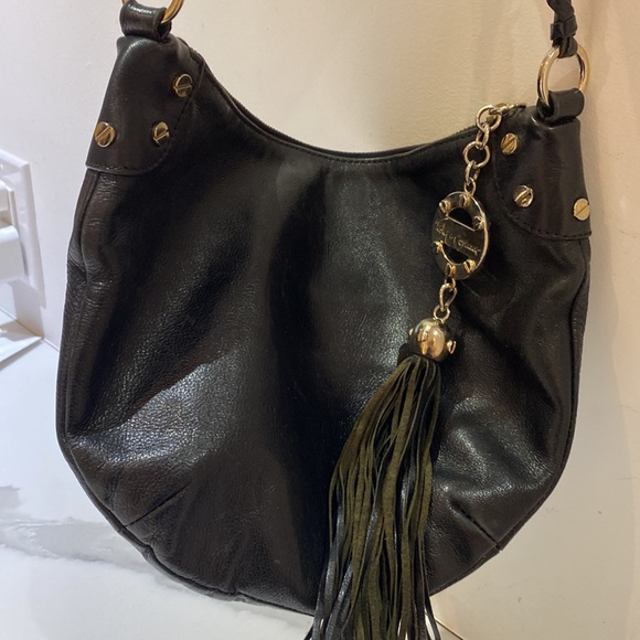 Black leather purse with tassel and gold detail - Picture 2 of 9